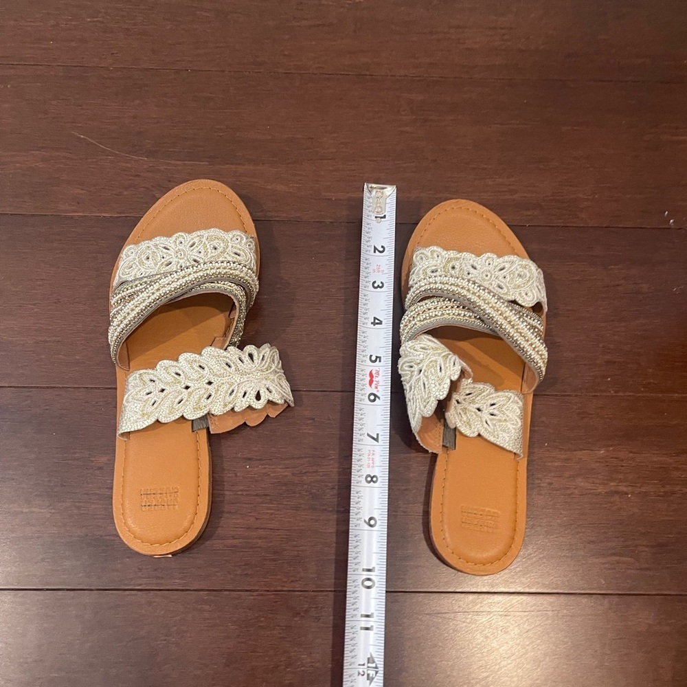 nwot nwob jasper and jeera Cream Embellished Sandals 38 - Picture 5 of 5